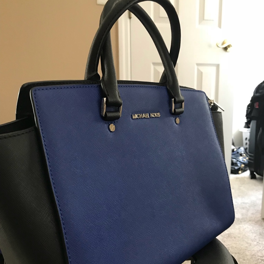 Michael Kors purse